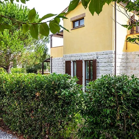M368 - Marcelli, Nuovo Trilocale Con Giardino E Piscina *